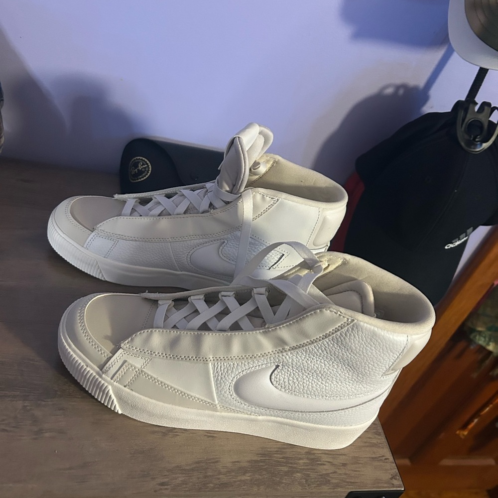 Nike Classic White Leather High-Tops women’s 8 1/2
